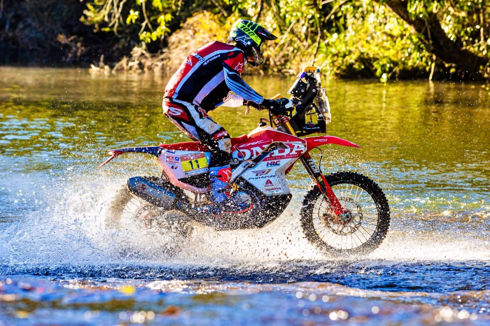 Bruno Crivilin venceu o primeiro dia nas motos - Foto: Alberto Barbosa