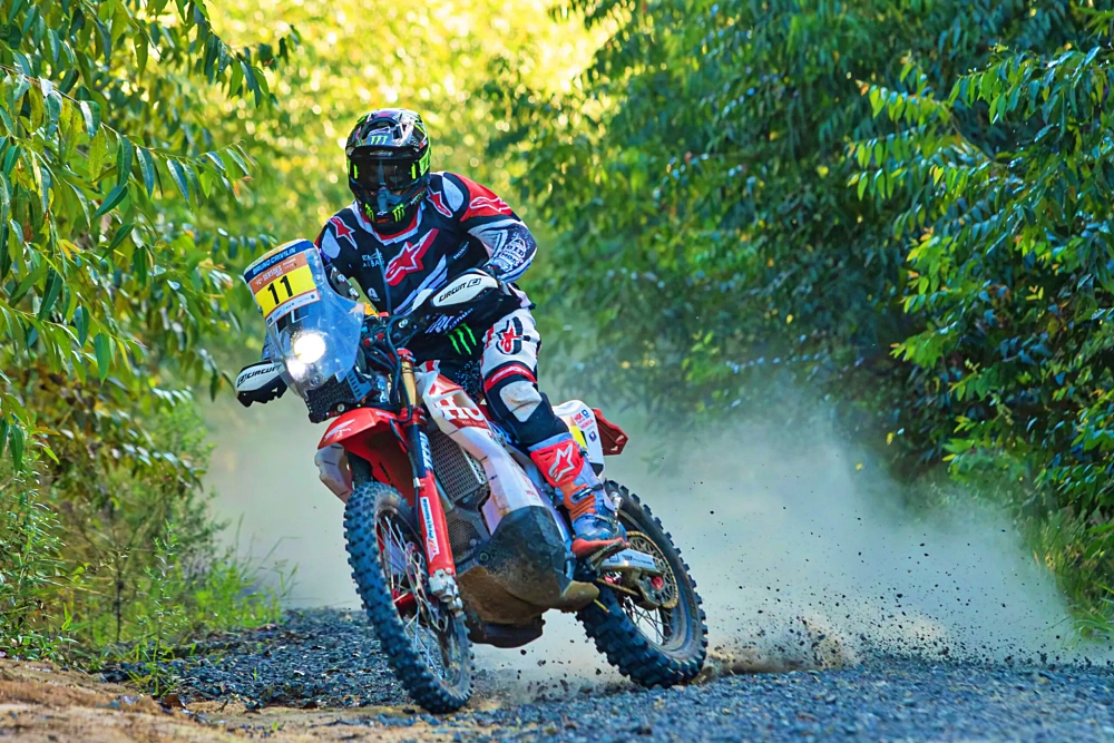 Bruno Crivilin, líder nas motos após duas etapas - Foto: Fotop/MundoPress