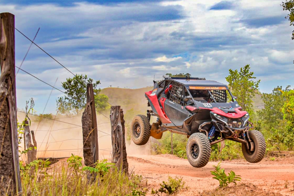 Dupla campeã nos UTVs, Francesco Franciosi e Egon Parizzi, da Cotton Racing - Foto: Doni Castilho/DFotos