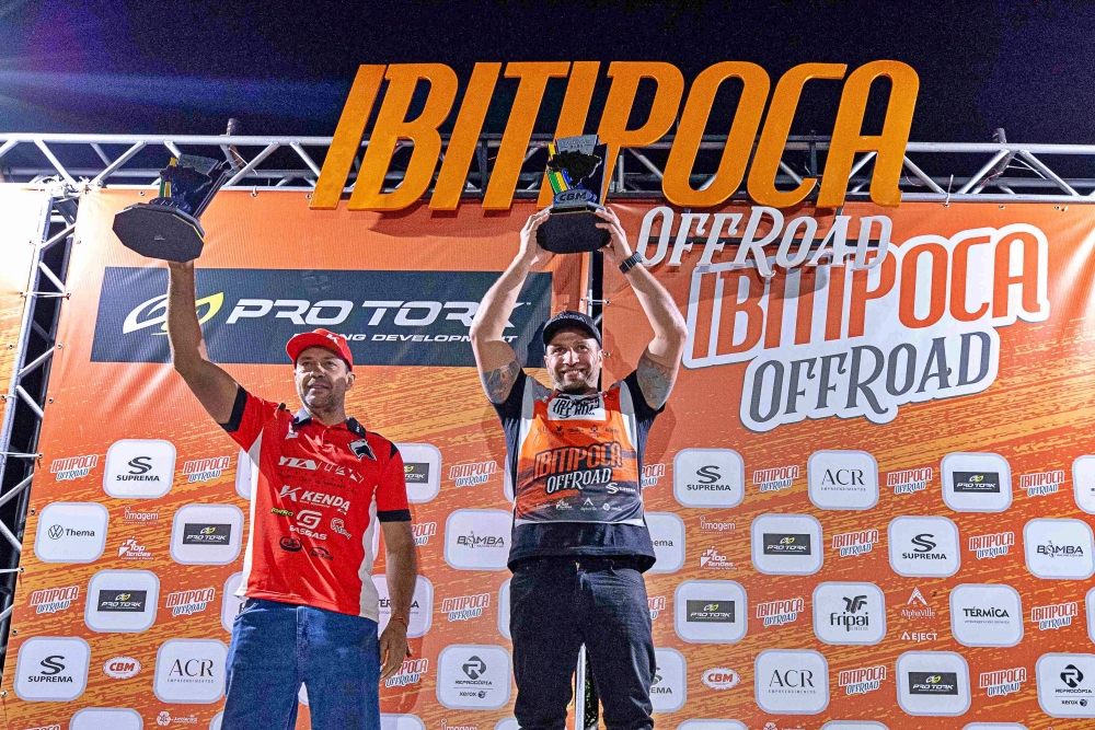 Emerson Loth sagrou-se Campeão Brasileiro 2026 e Jomar Grecco ficou com o vice-campeonato na Categoria Elite - Foto: Victoria.Kimie/Dirt Photos