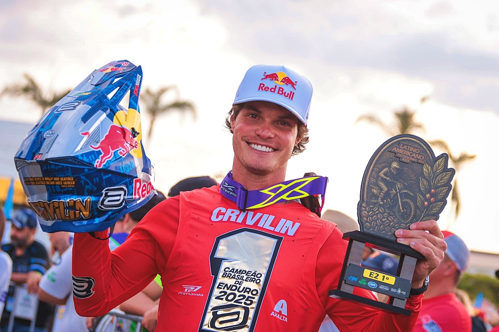 O brasileiro Bruno Crivilin venceu a prova na Geral e conquistou o Bicampeonato Latino-americano de Enduro - Foto: Murilo Vieira/MundoPress