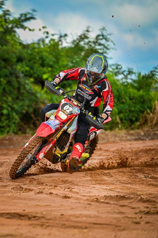 O piloto Nicolaz Rodriguez venceu o Rally Barretos e lidera o Brasileiro - Nelson Santos Jr/Photoaction