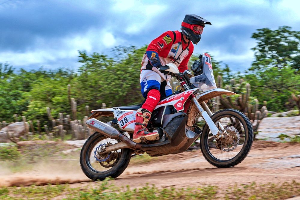 Wesley Macedo, campeão na Moto3 e Top 5 na Geral - Foto: Marcos Leite/DFotos